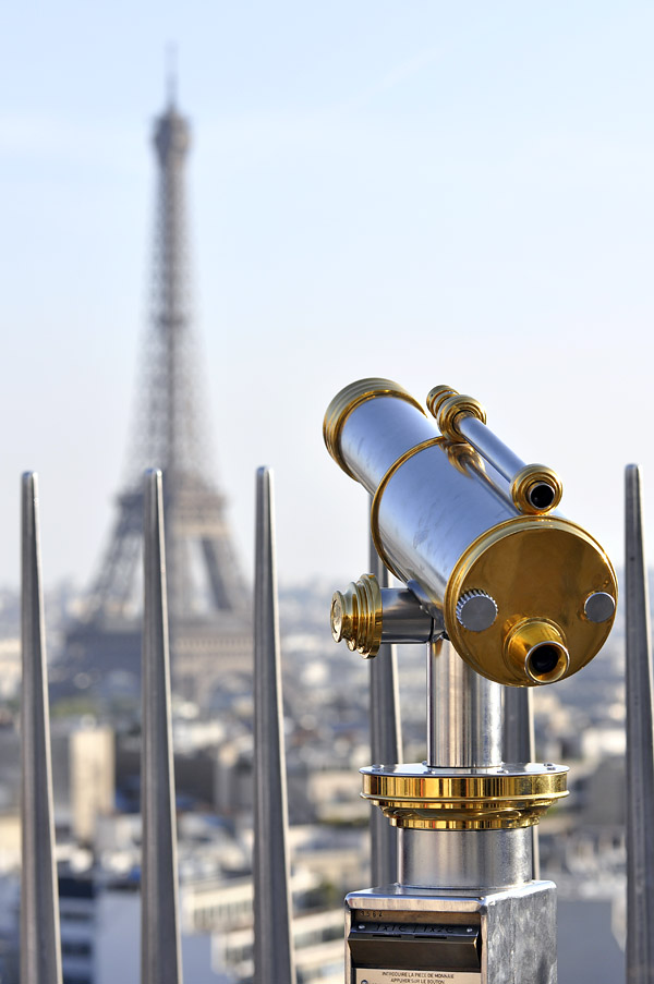 Tour Eiffel vom Arc de Triomphe gesehen