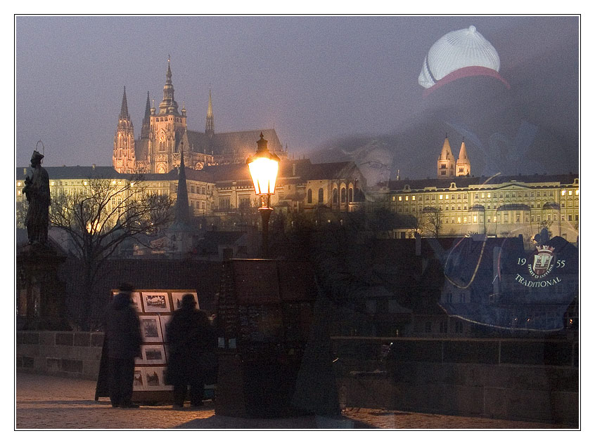 Touristen auf der Karlsbrücke