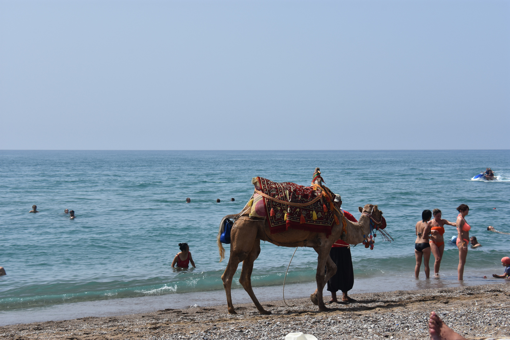 Touristen Taxi am strand in kapadokien