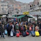 Touristenansturm am Bahnhof in Venedig