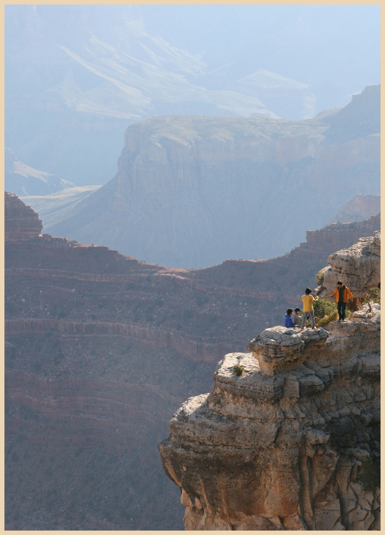 tourists near grandeur point