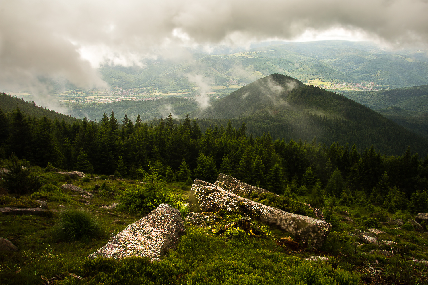 tourmente sur le rocher