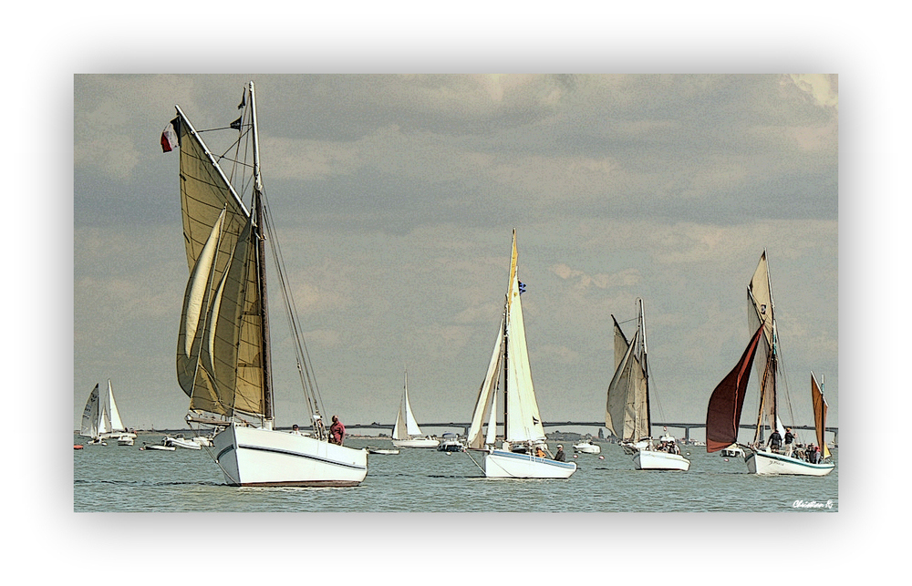 Toutes voiles,dehors...