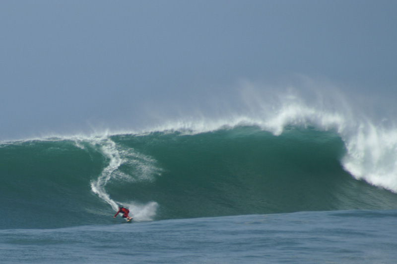 Tow-In Surfing Hossegor