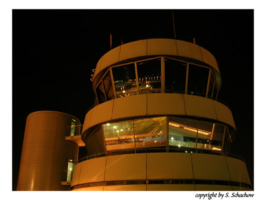 Tower bei Nacht