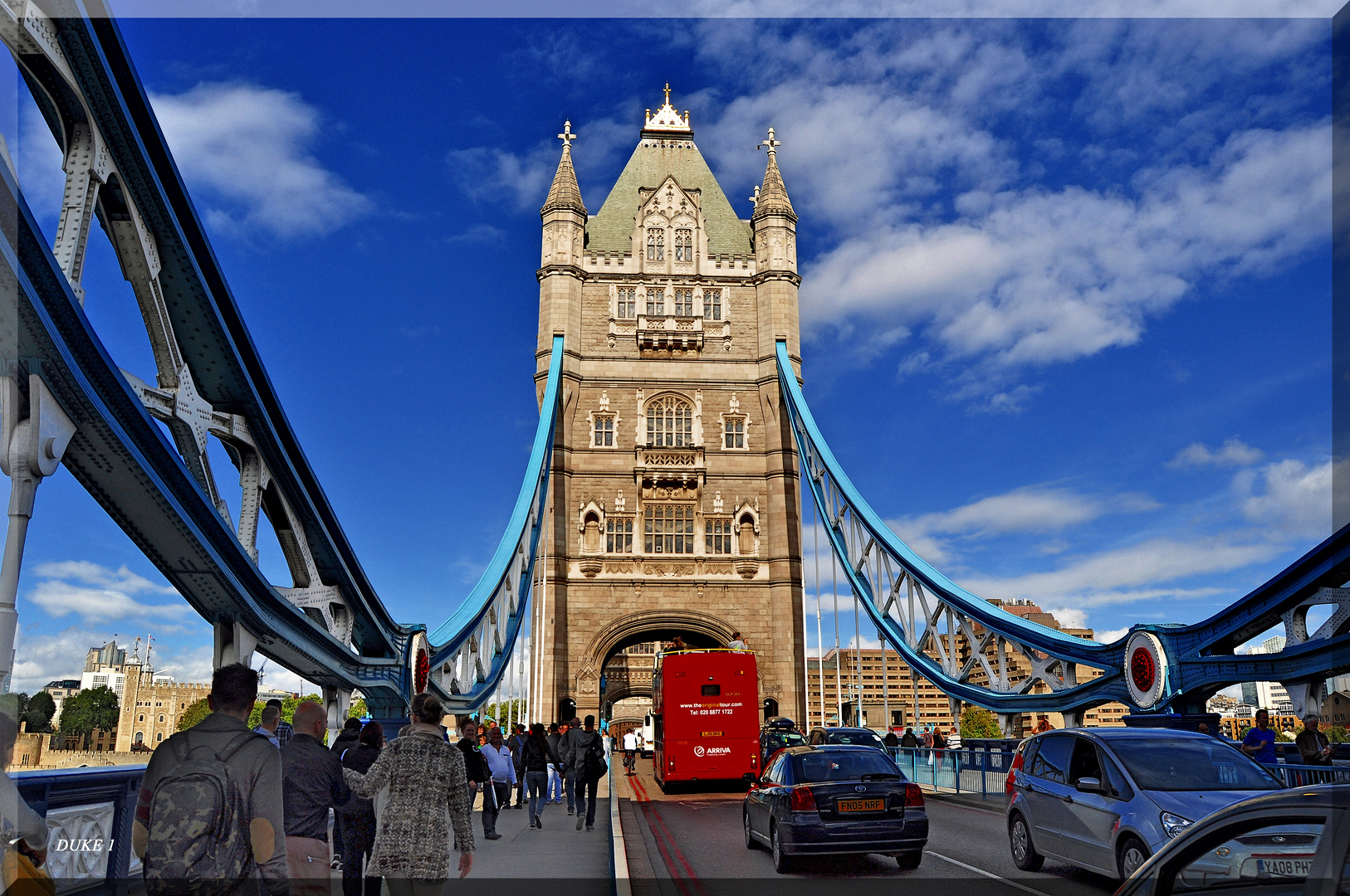 Tower Bridge .