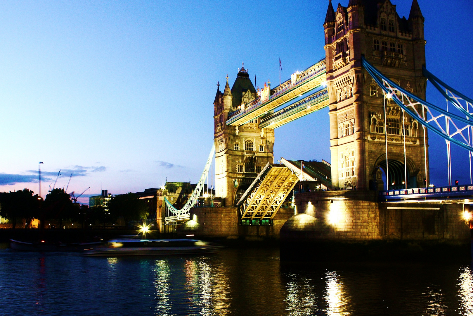 tower bridge