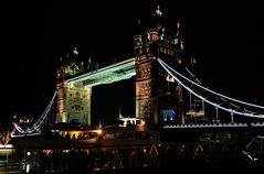 Tower Bridge at friday night II