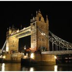 Tower Bridge at night ...
