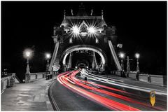 Tower Bridge bei Nacht