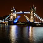 Tower Bridge bei Nacht