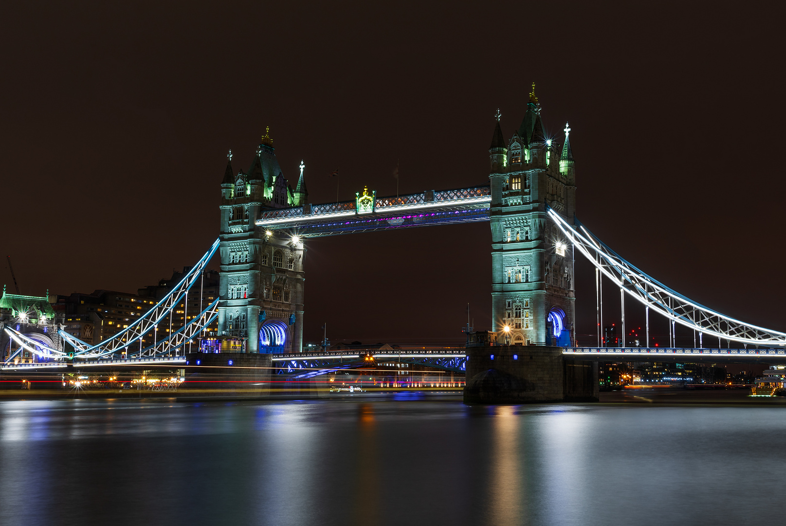 Tower Bridge bei Nacht