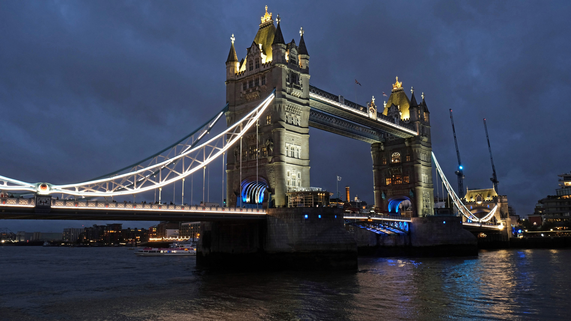 Tower Bridge bei Nacht