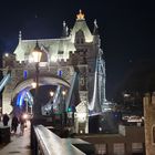 Tower Bridge bei Nacht