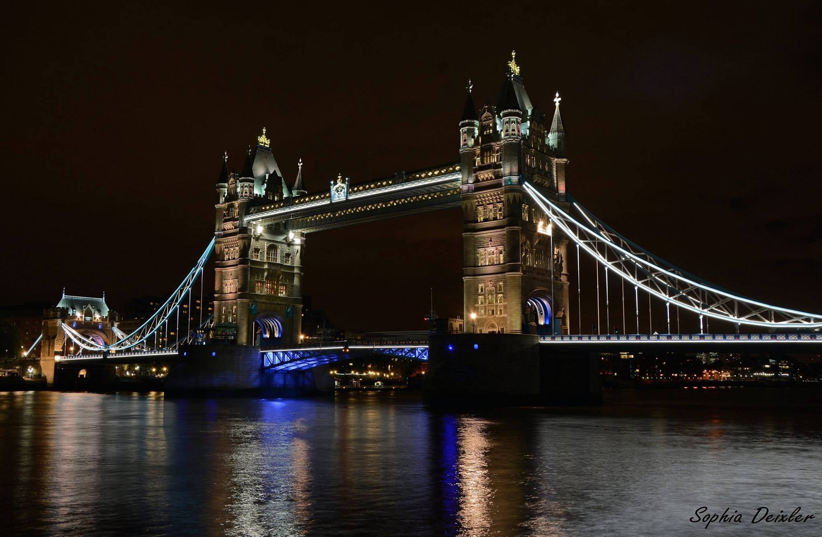 Tower Bridge bei Nacht