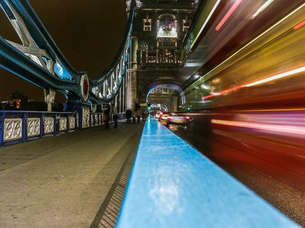 Tower Bridge Bus weg
