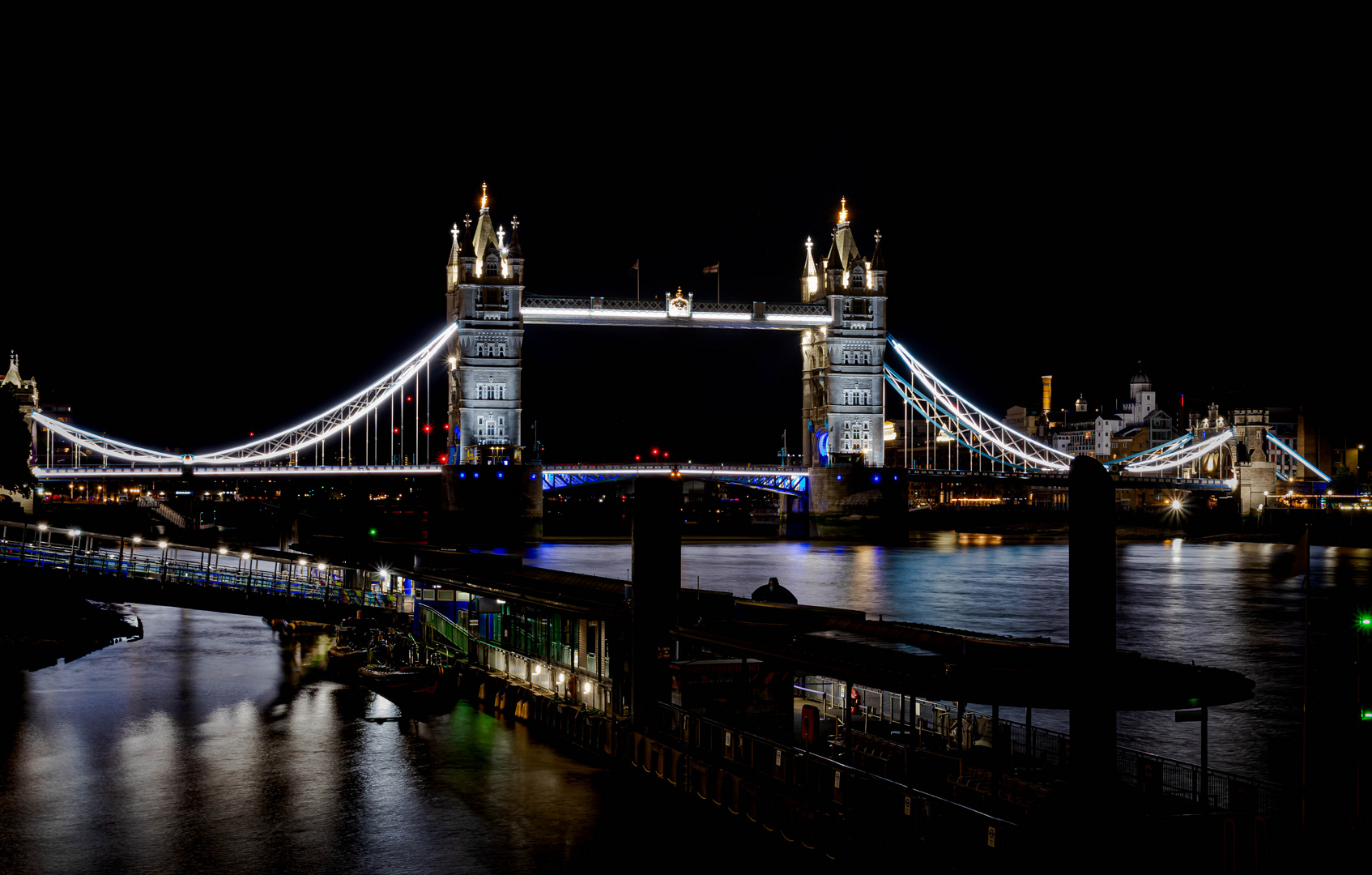 .-.-. Tower Bridge .-.-.