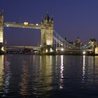 Tower Bridge de noche