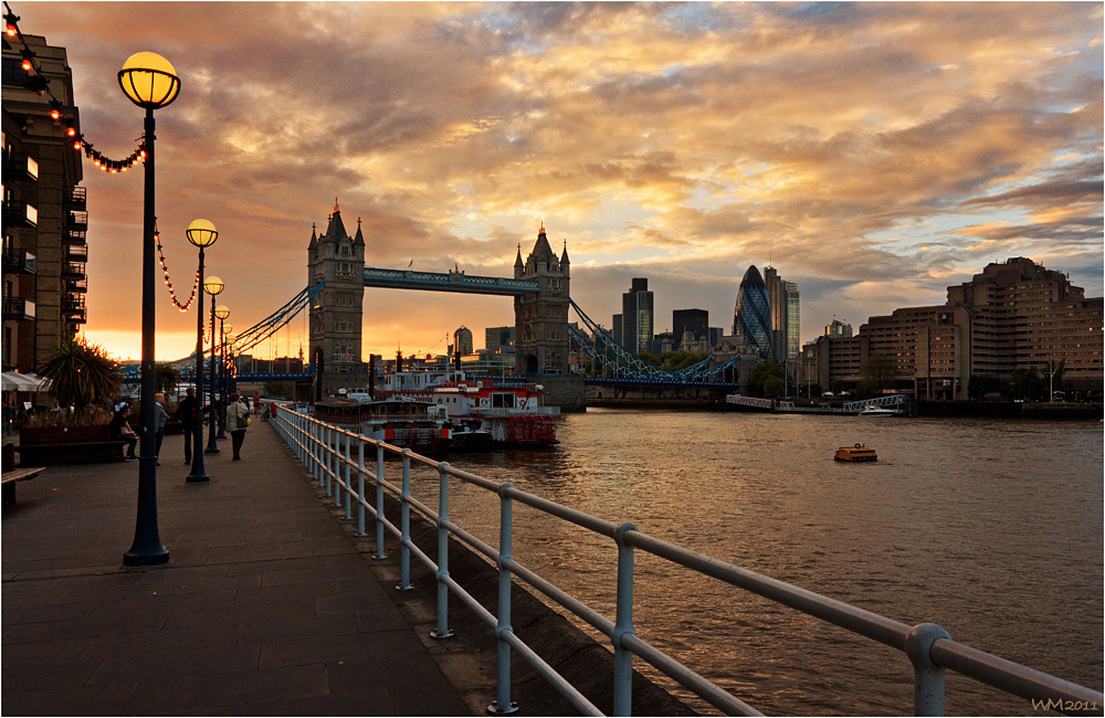 - Tower Bridge -