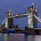 Tower Bridge in der Dämmerung