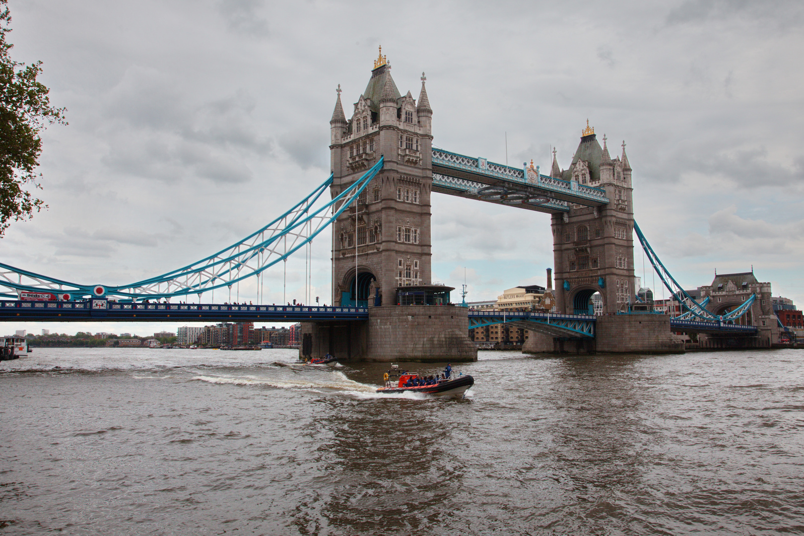 TOWER BRIDGE MAGNIFIQUE MONUMENT **************