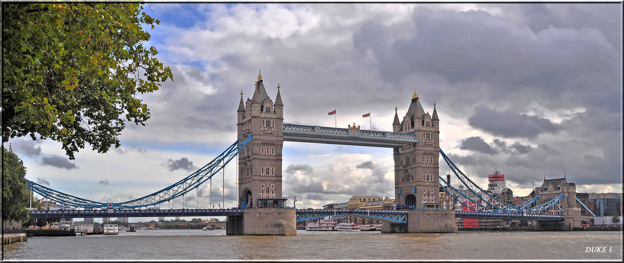 Tower Bridge .Millionenfach abgelichtet aber immer wieder schön .