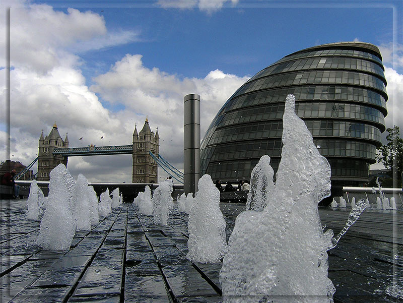 Tower Bridge und City Hall