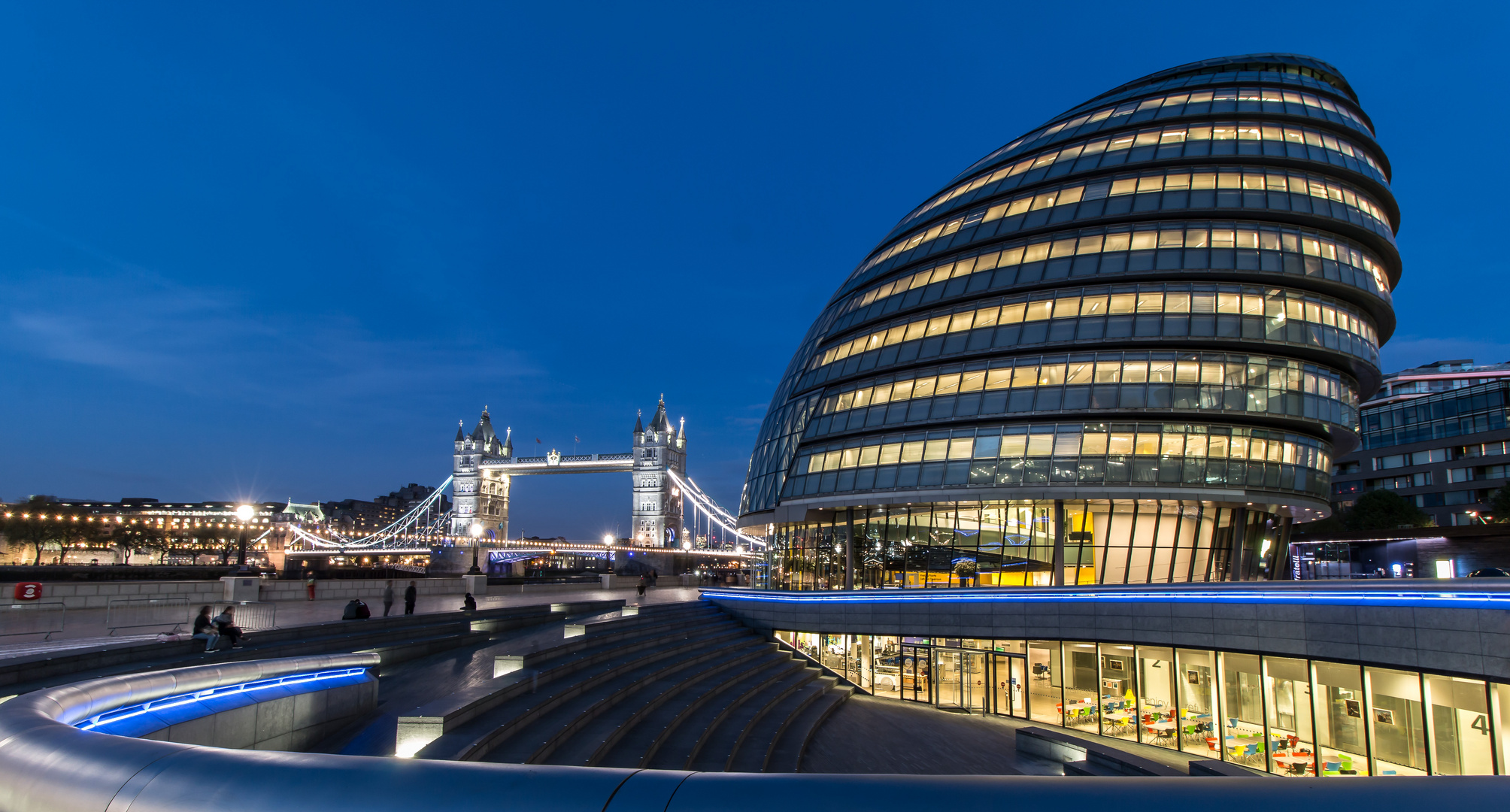 Tower Bridge und City Hall London