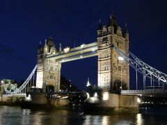 Tower Bridge zur blauen Stunde