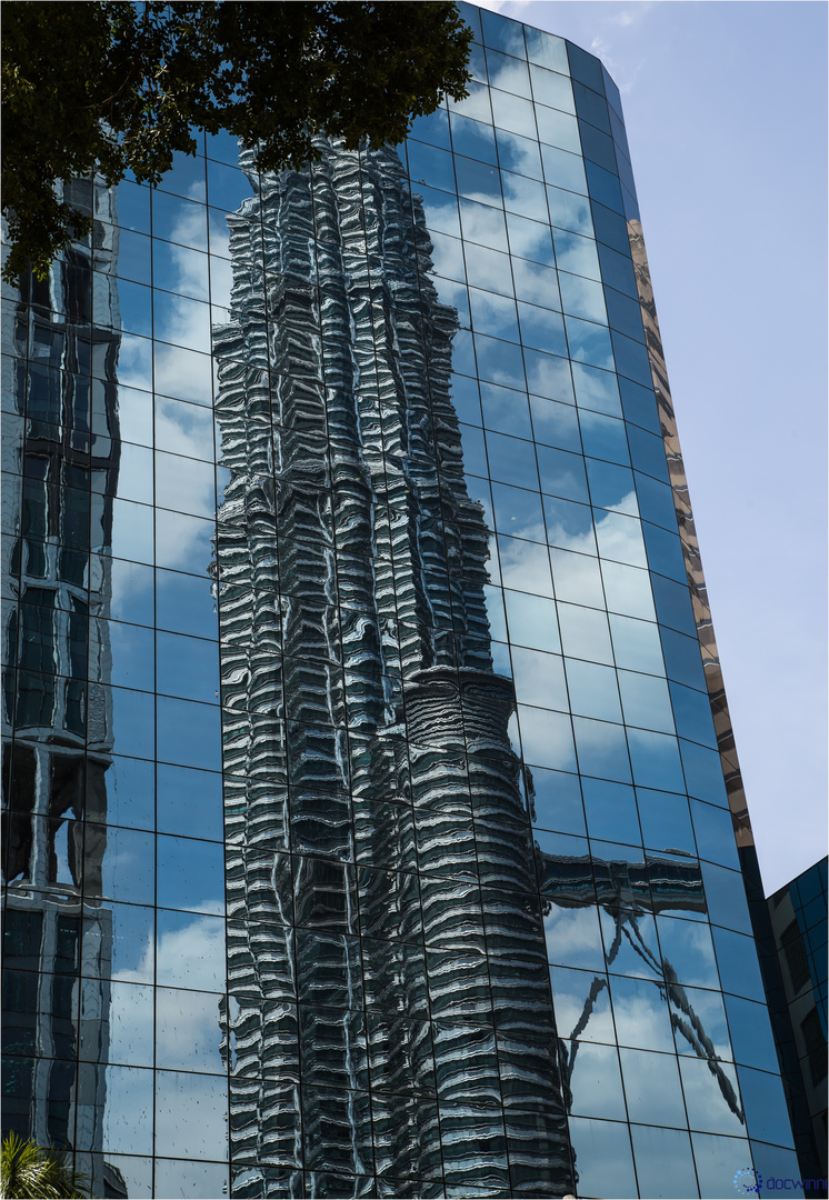 Tower Reflexionen