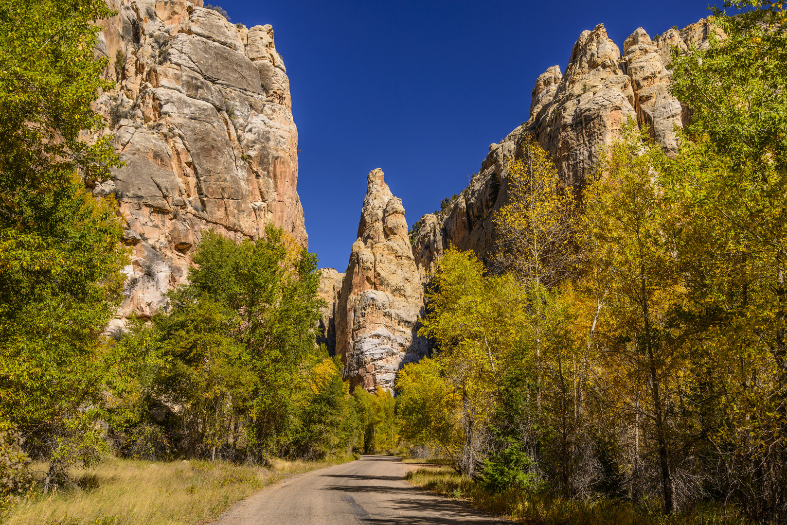 Tower Rock, Flaming Gorge, Utah, USA