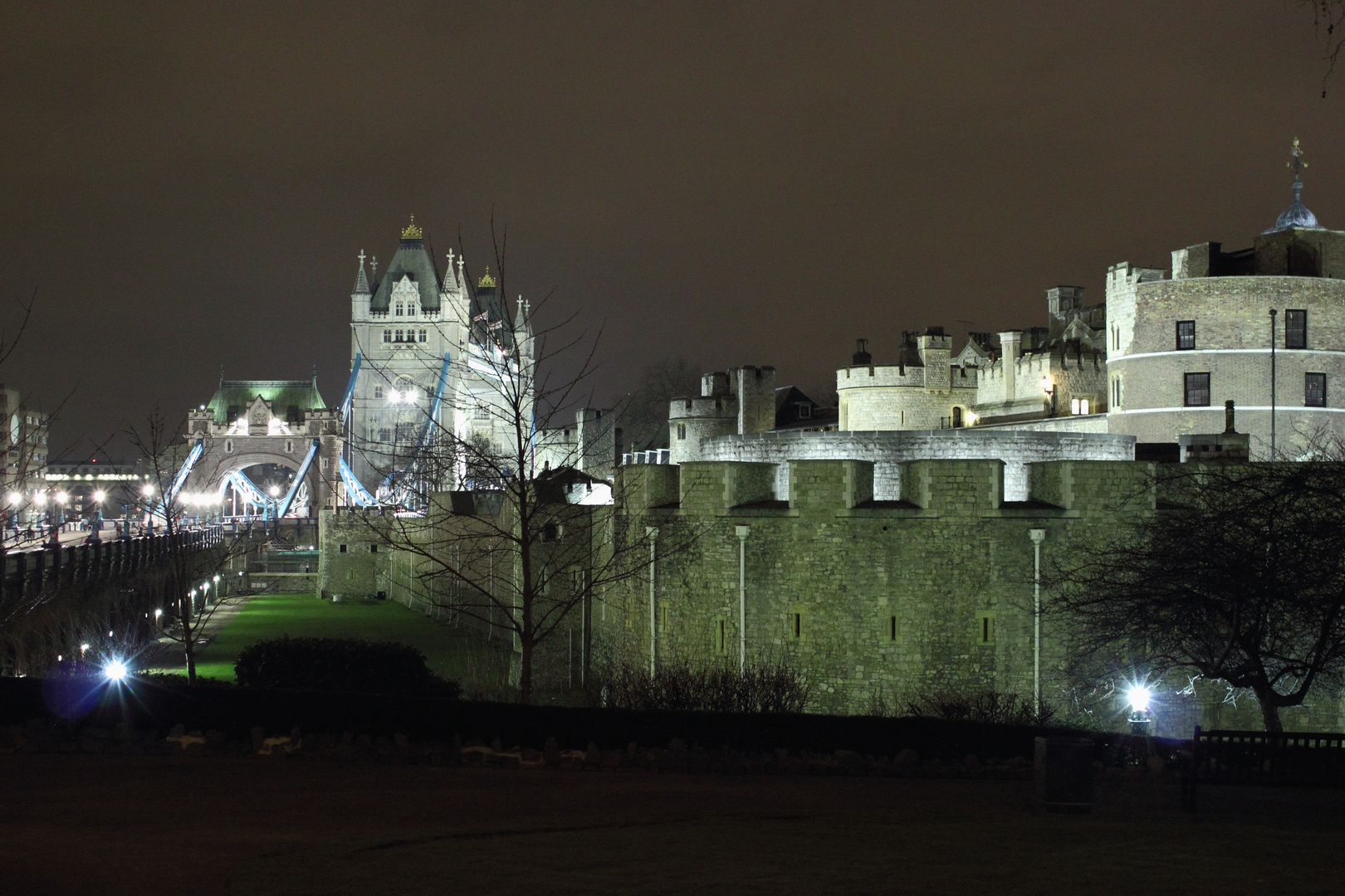 Tower und Towerbridge bei Nacht