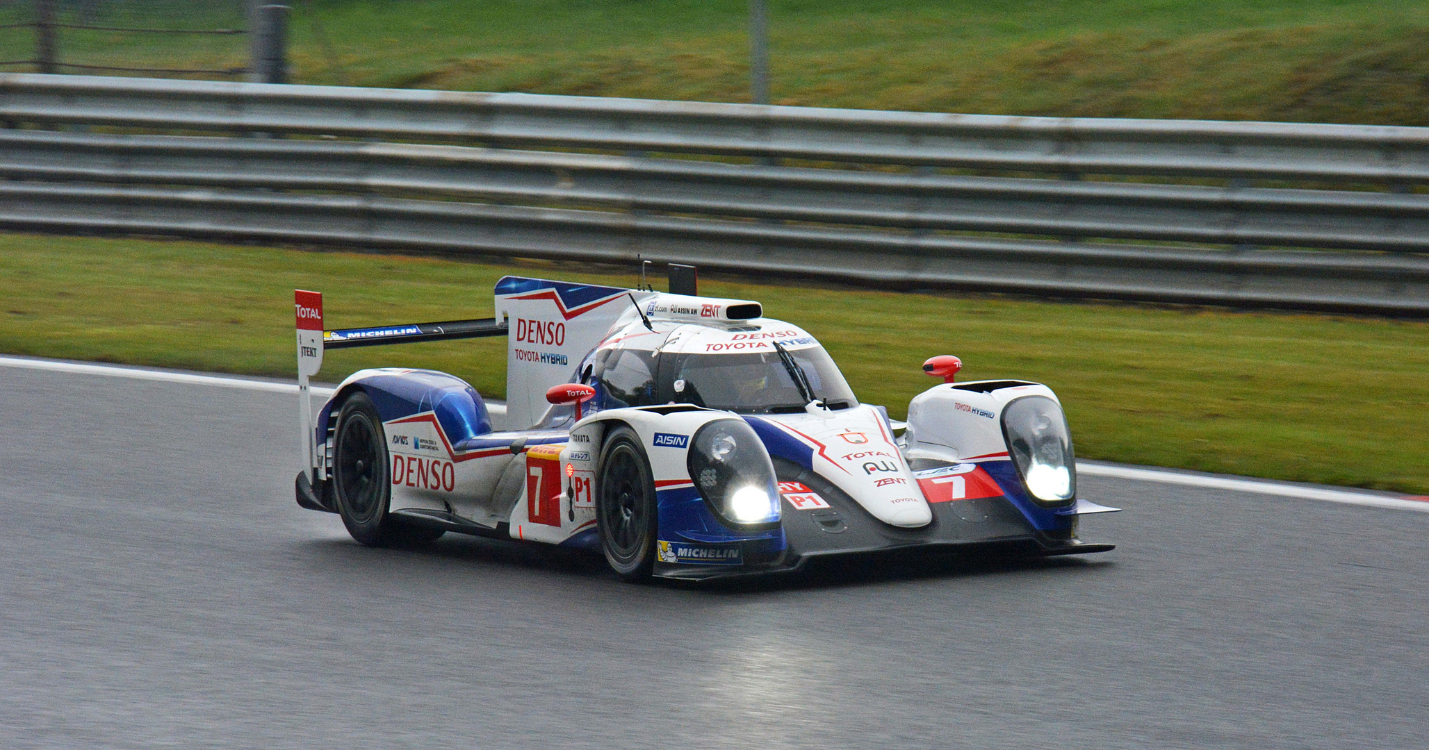 Toyota-Hybrid WEC