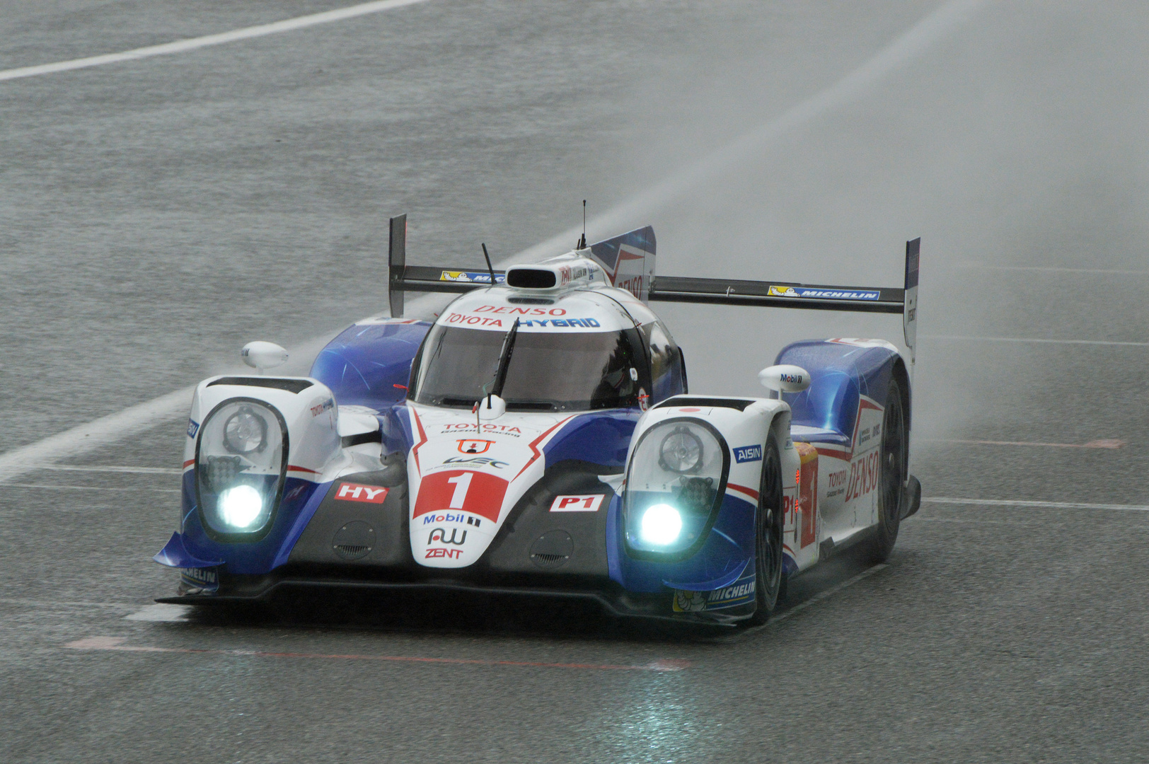 Toyota TS 040 - Hybrid Part I