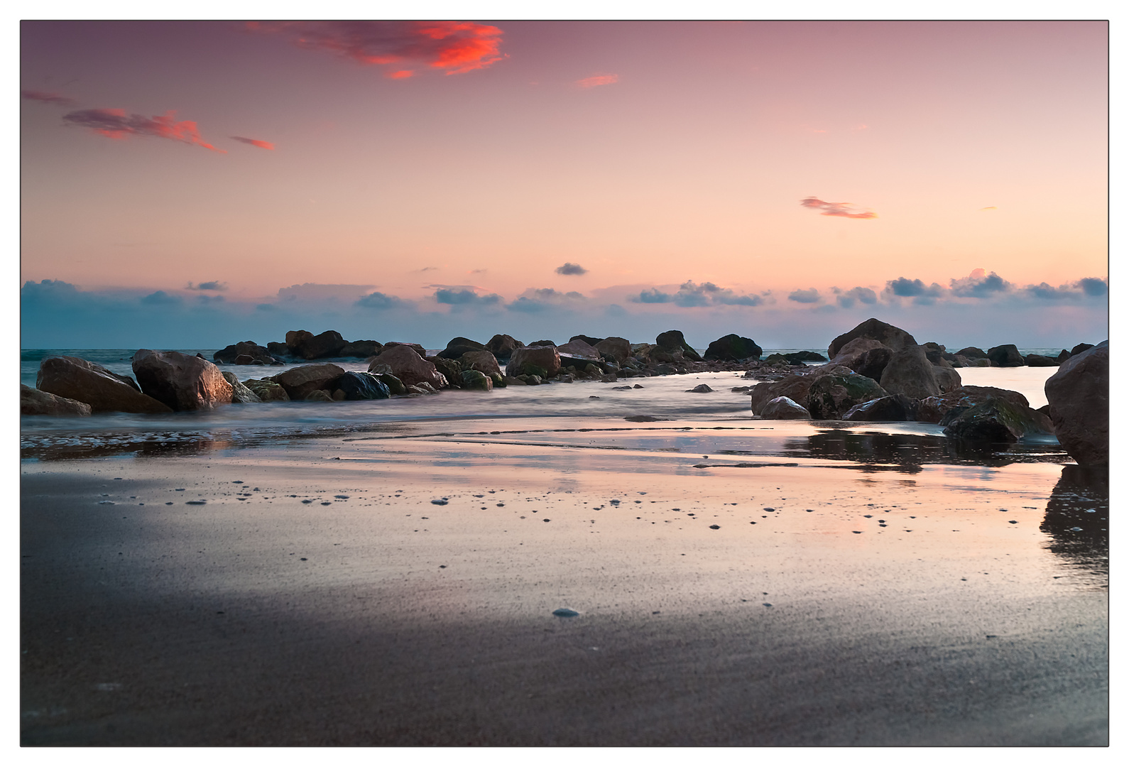Tra gli scogli Foto Immagini paesaggi, mare, natura Foto su