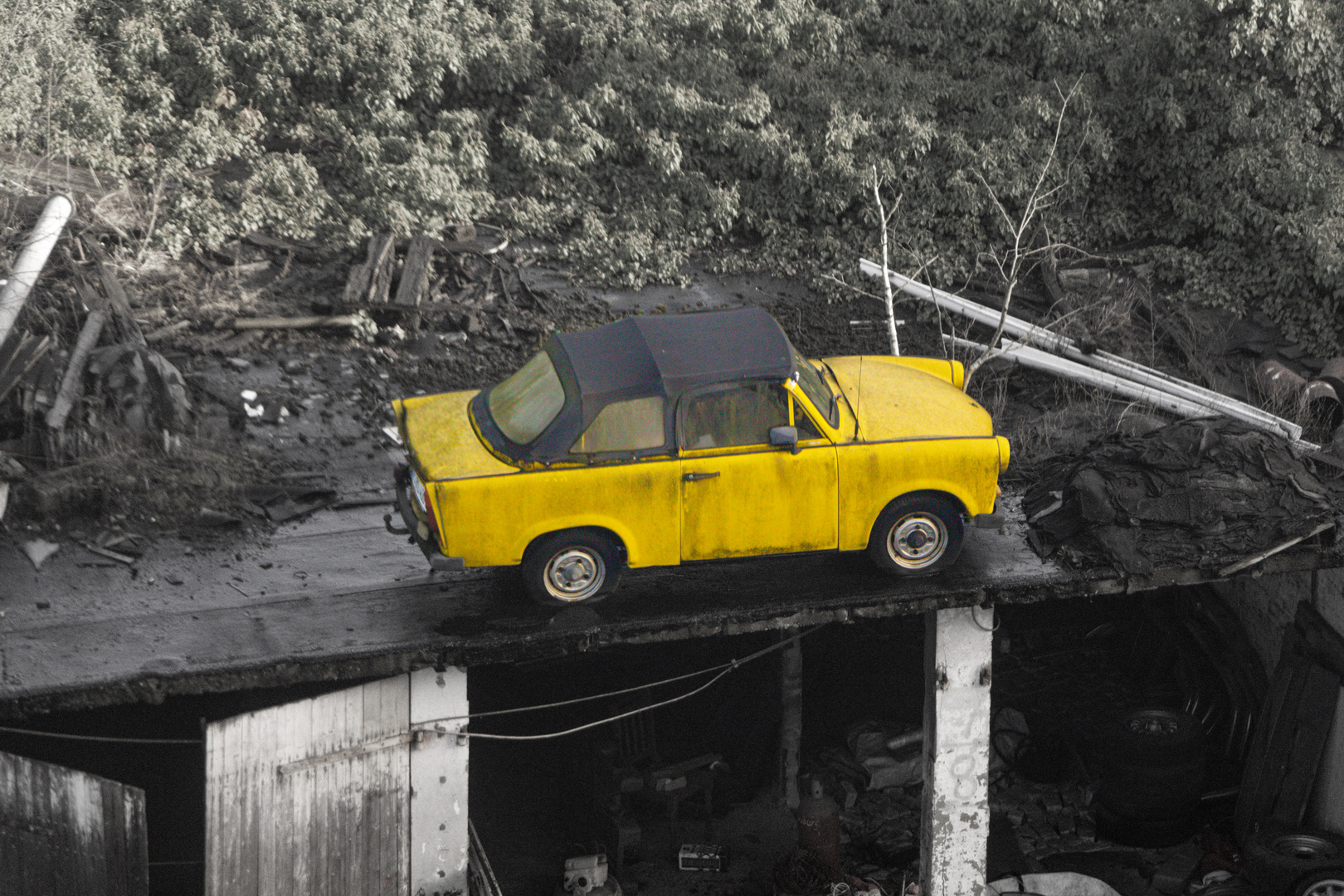 Trabant auf dem Dach