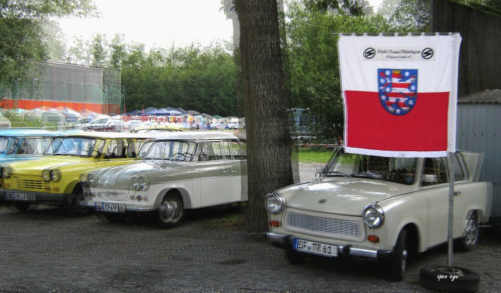 Trabant in Aarau 2012 -  3D Intertlaced Bild an einem Polfilter Monitor oder 3D TV anschauen.