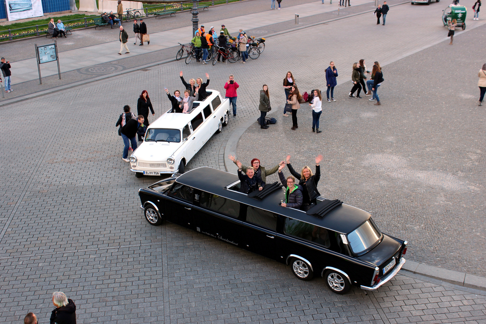 Trabi Stretchlimousinen Erlebnis-Stadtrundfahrt