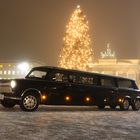 Trabi-XXL Stretchtrabi Trabant vor dem Brandenburger Tor in Berlin