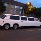 Trabi-XXL Trabant Stretchlimousine bei der Fahrt