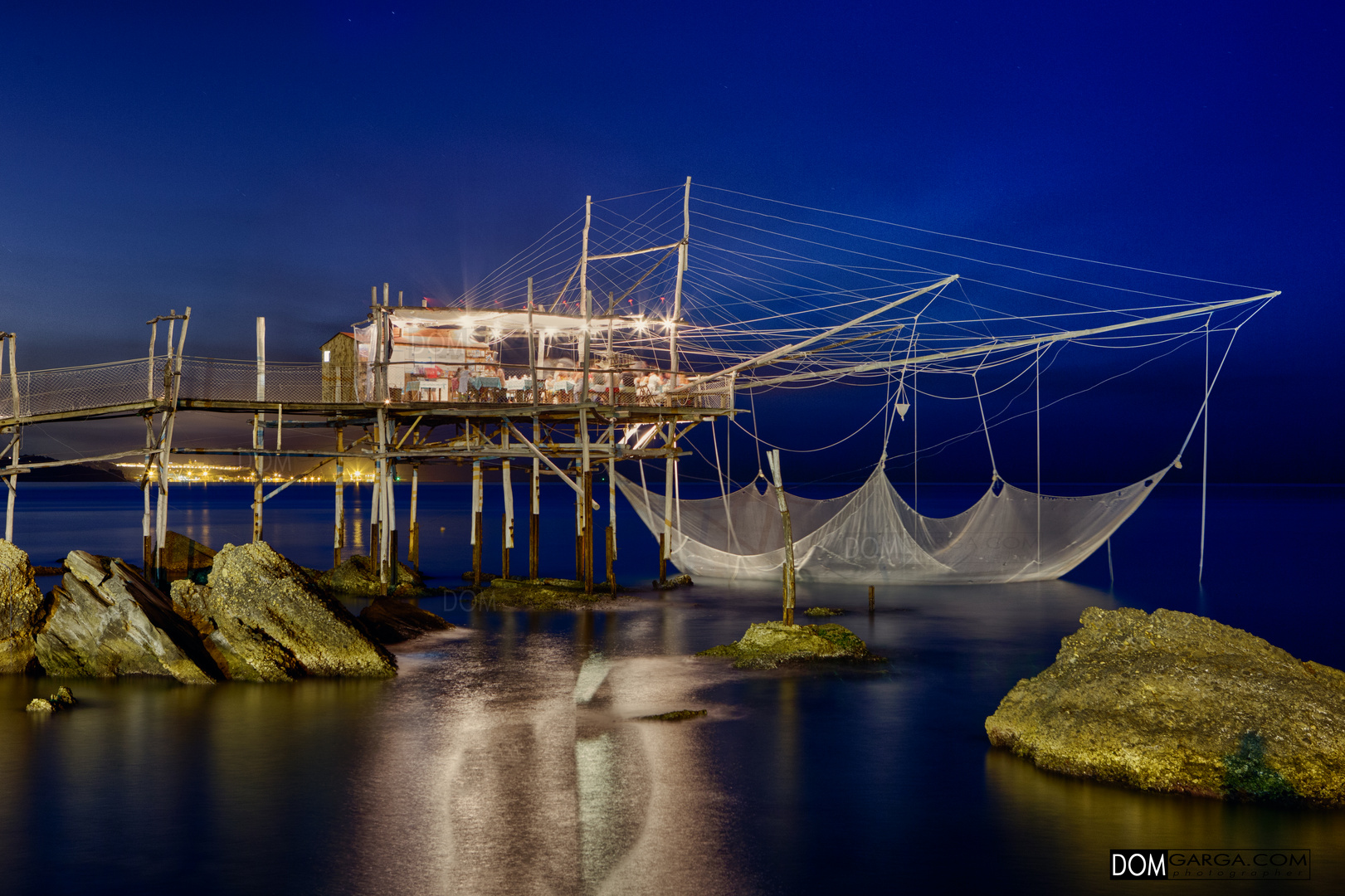 Trabocco Tufano by night