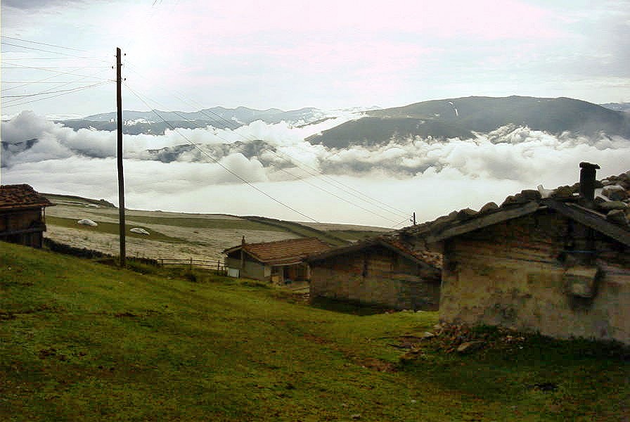 Trabzon Caykara Uzuntarlaköyü