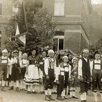 Trachtenumzug einer thür. Schule 1910