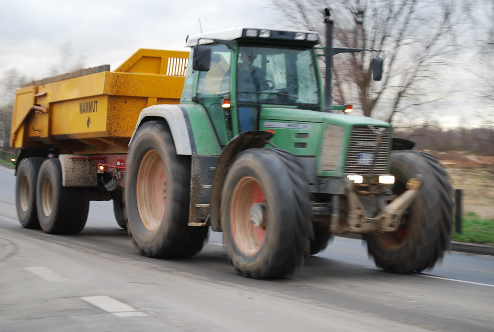 Tracktor Fendt 822