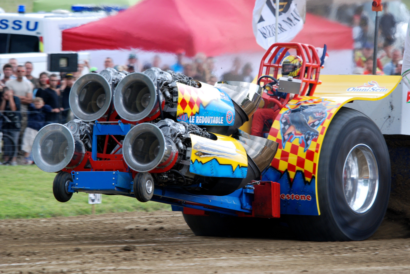 TRACTOR PULLING - "Le REDOUTABLE" lache la puissance