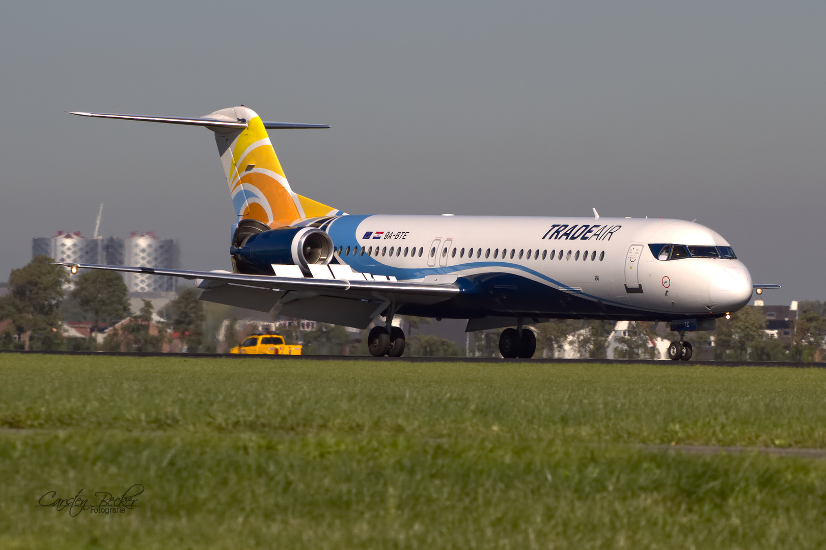 TradeAir Fokker100 9A-BTE