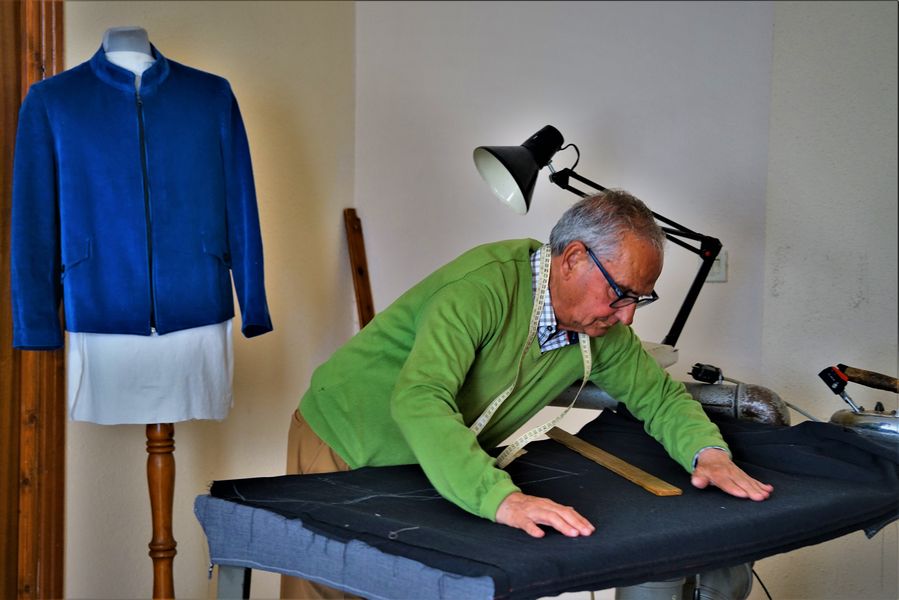 Traditional jobs ( Tailor)