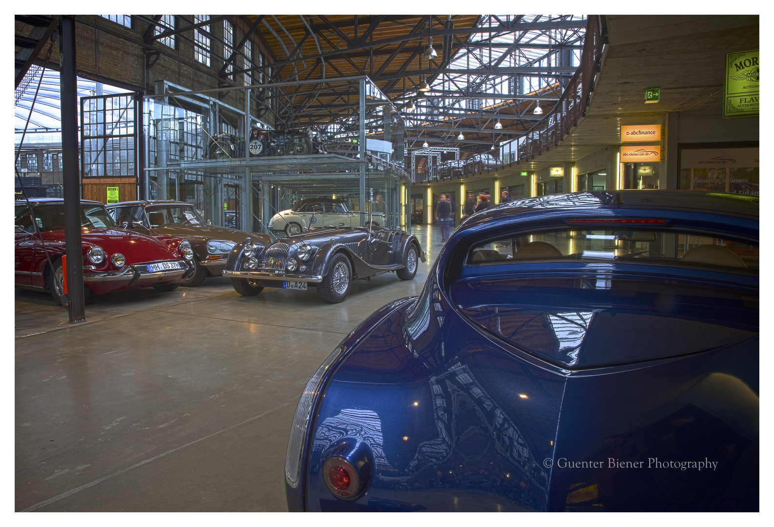 Traditional Roadster meet modern Aero8