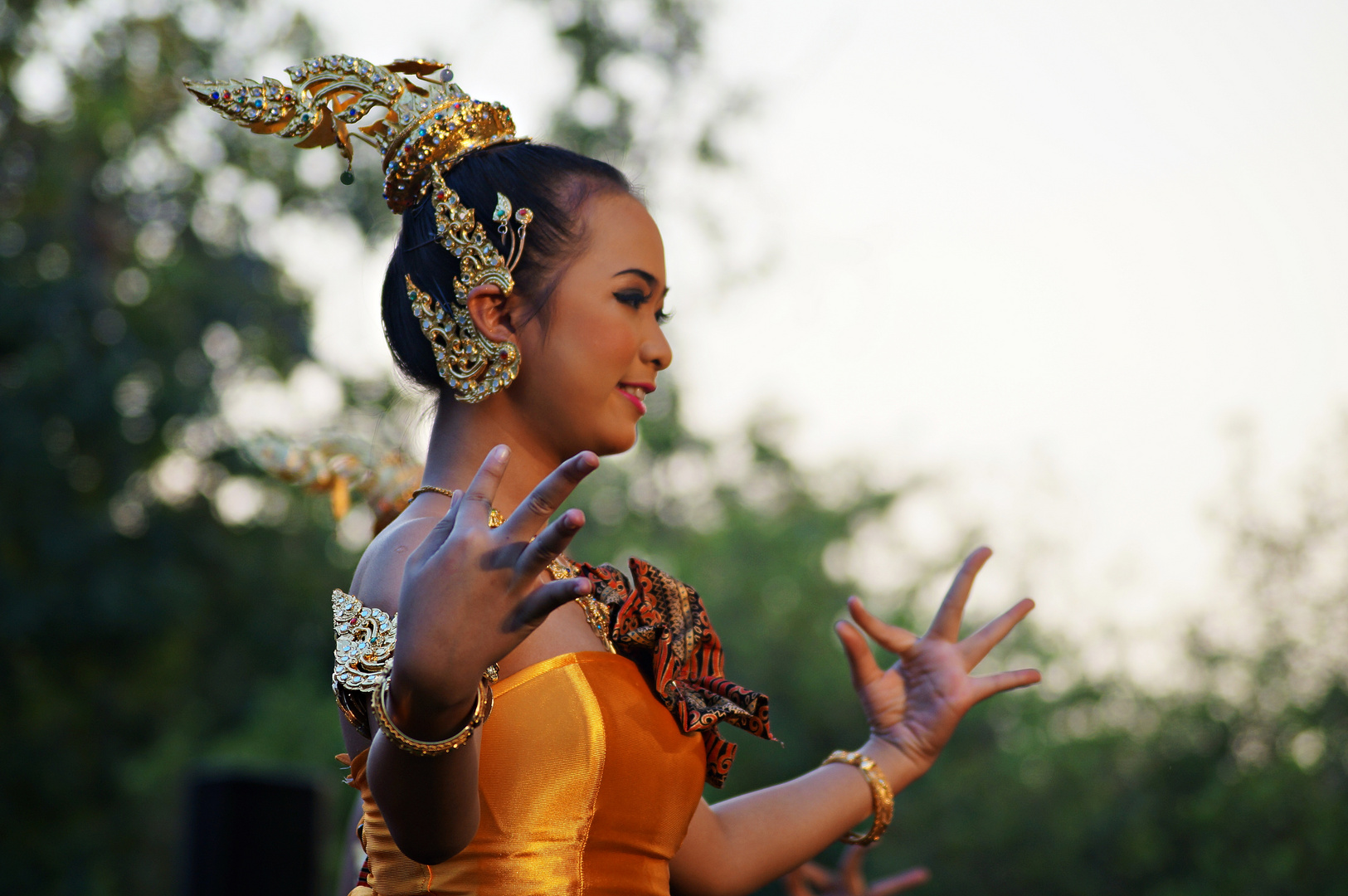 Traditional Thai Girl 4