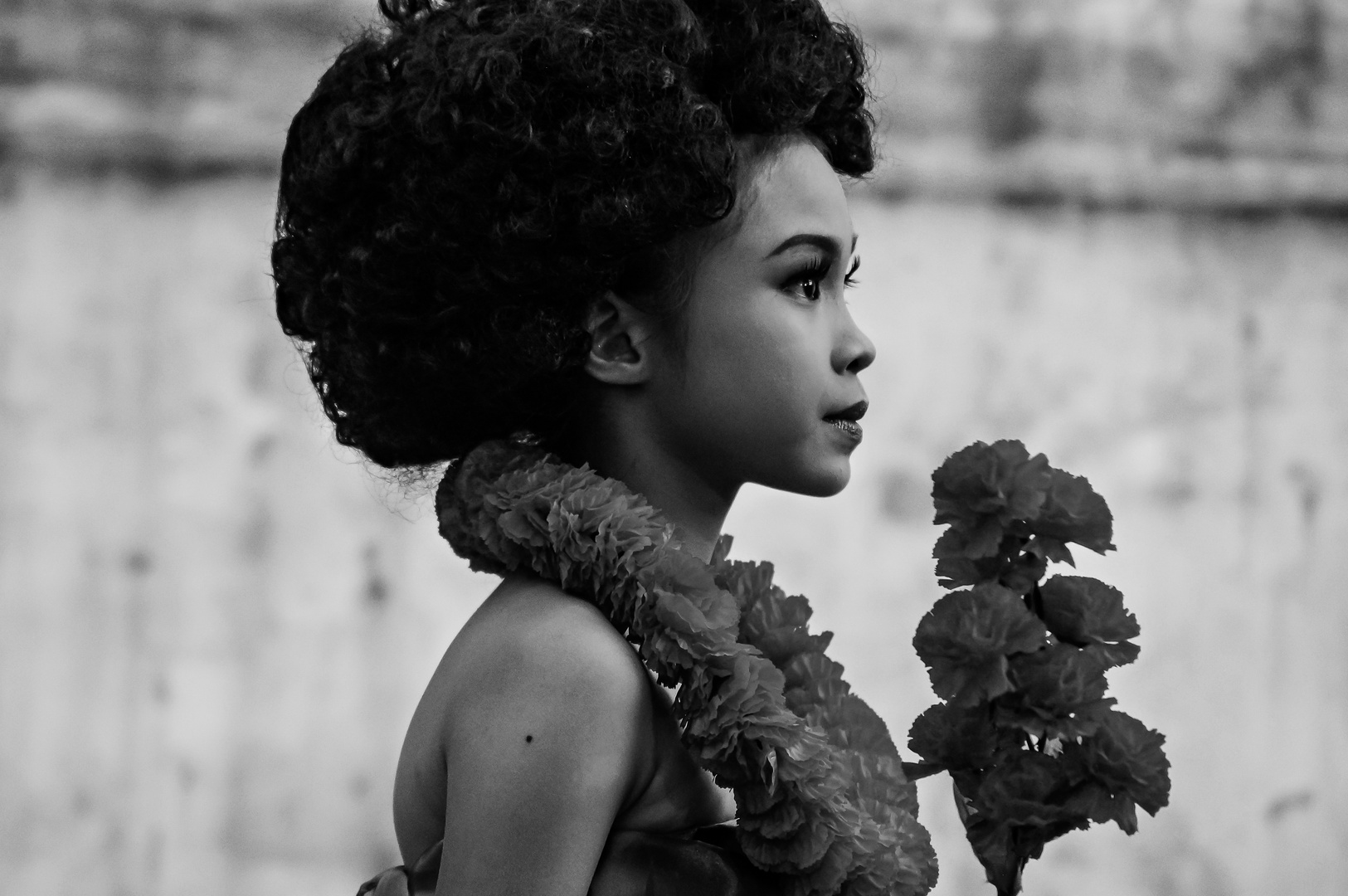 Traditional Thai Girl in black & white